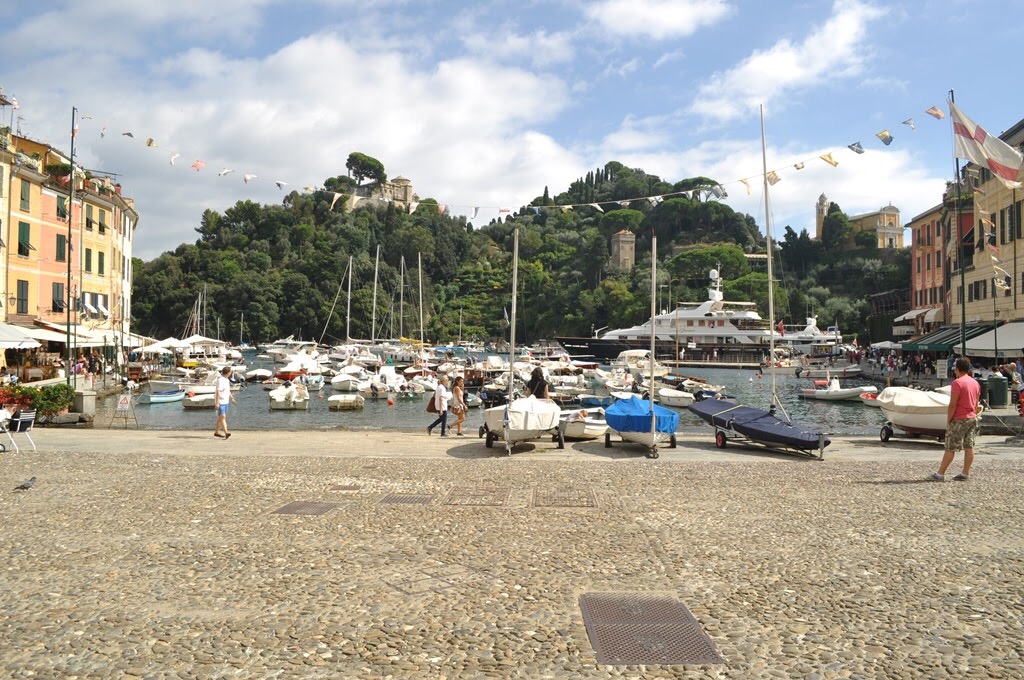 1330936B-4007-4876-868C-8DB8D77AEE92