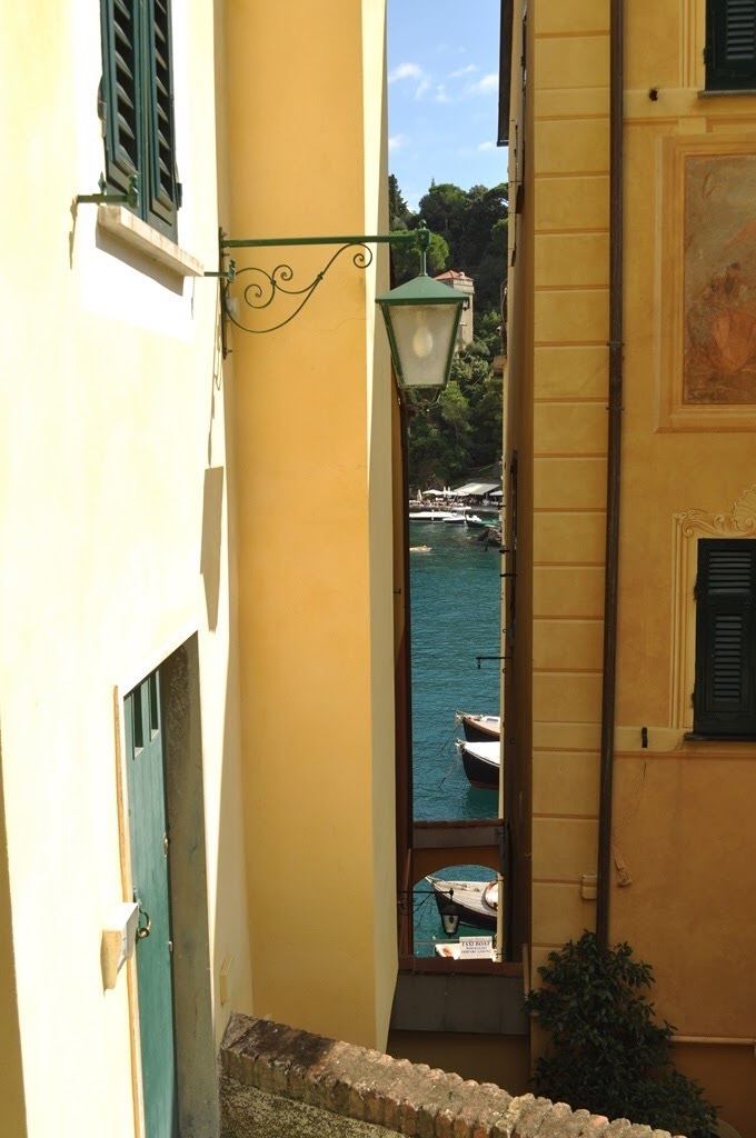 56140382-DAA6-446E-8CA8-7B6495D52D22