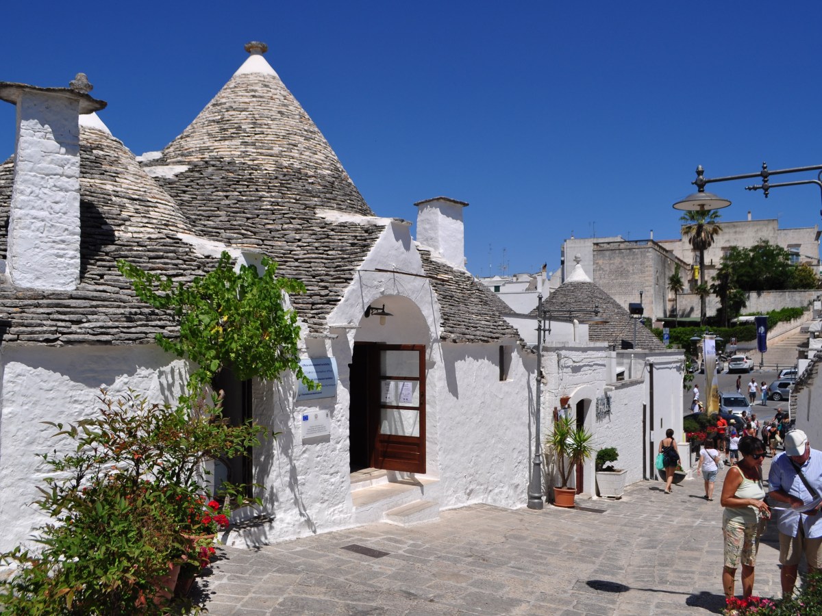 БЯЛАТА ПРИКАЗКА АЛБЕРОБЕЛО