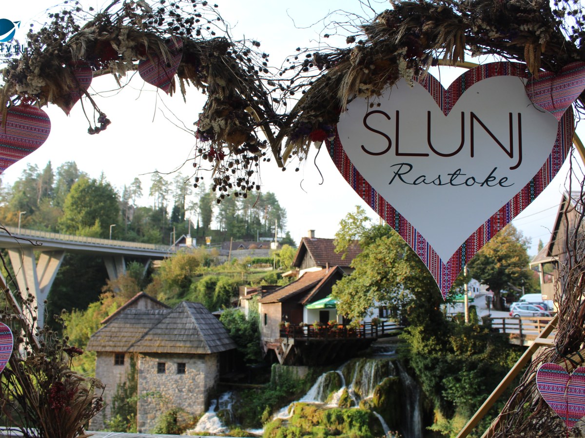 РАСТОКЕ – ПРИКАЗНОТО СЕЛО НА&nbsp;ВОДОПАДИТЕ