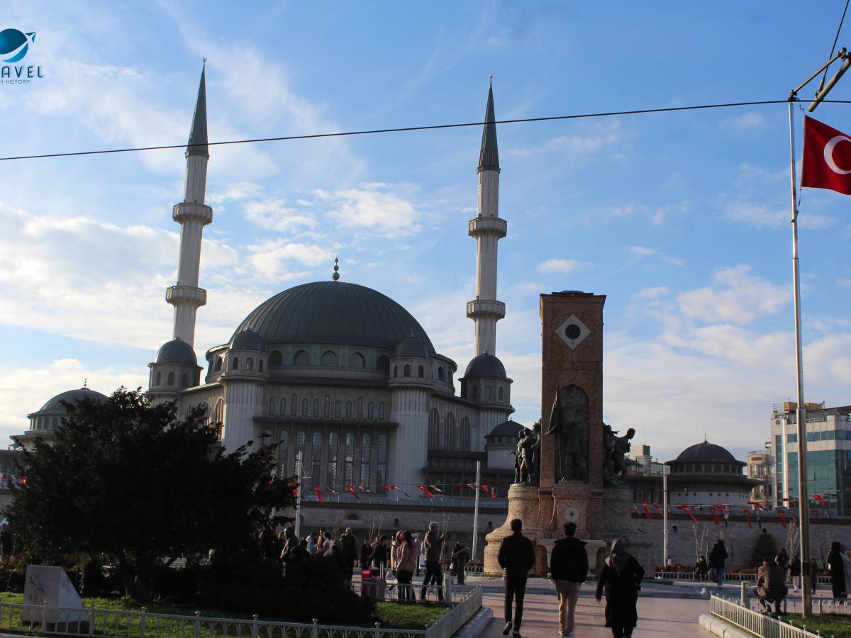 ИСТАНБУЛ – ГРАДЪТ НА&nbsp;КОНТРАСТИТЕ