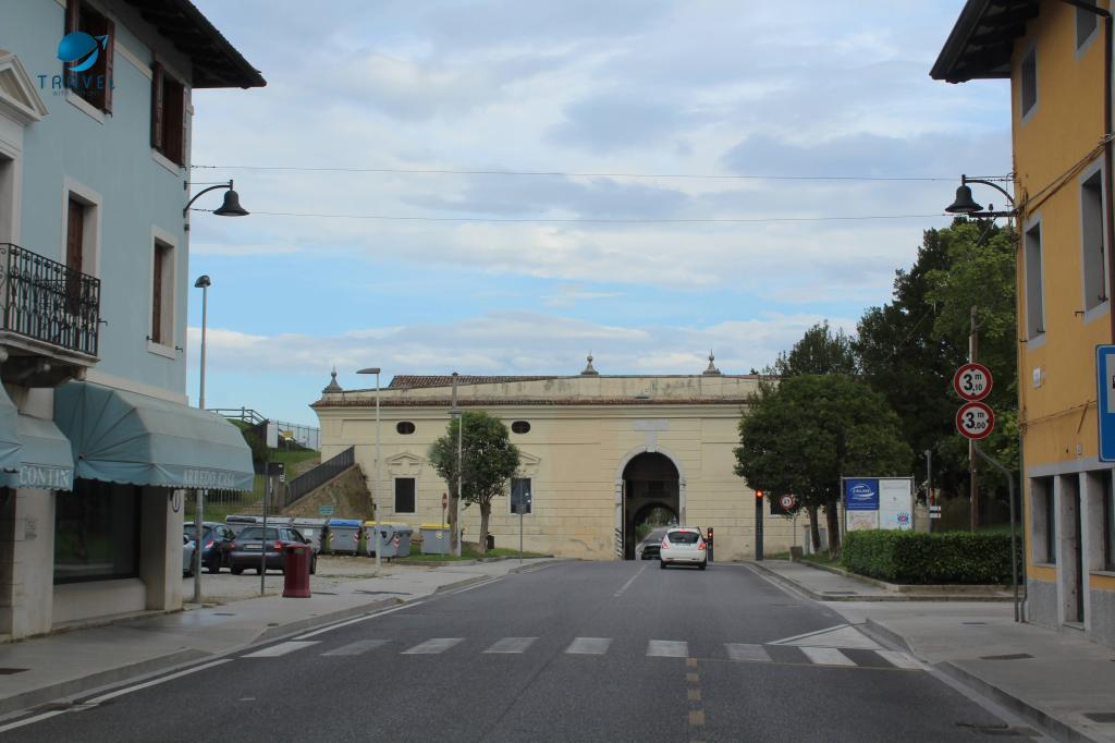 Палманова, Италия