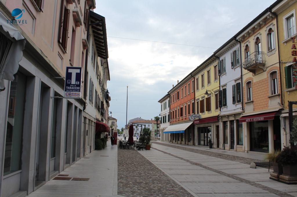 Палманова, Италия