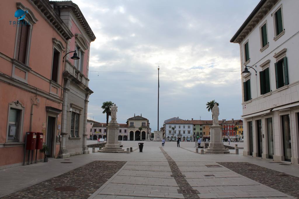 Палманова, Италия